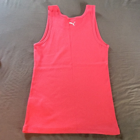 2 Tank Tops - Picture 4 of 7